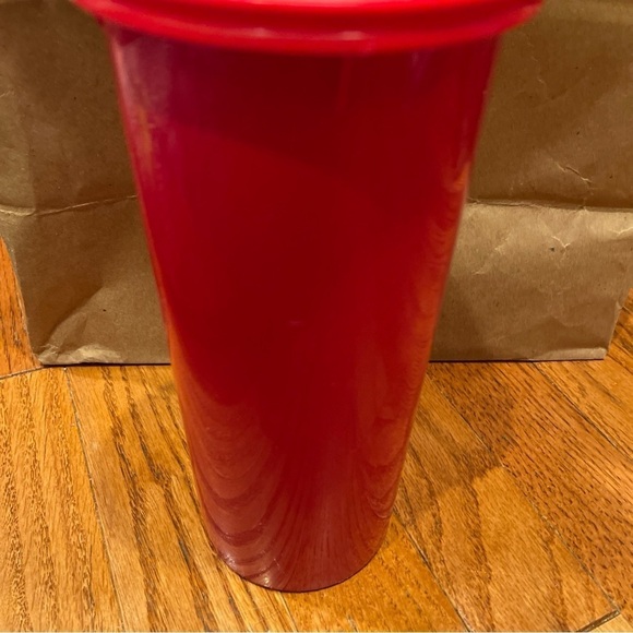 Vtg Red Water Tupperware Pitcher 262-13 w/ Snap On Lid 603-1 & Spout Cover 564-4 - Picture 3 of 6